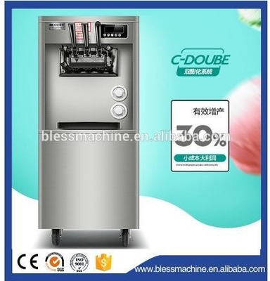 Vending Market Soft Serve 3 Flavor Ice Cream Machine con prestazioni super 220V/50Hz