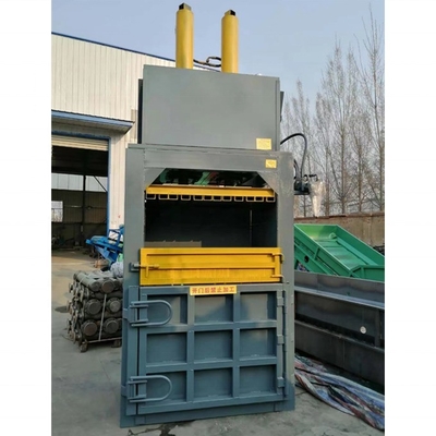 2022 Ultima tecnologia Piccolo balenatore di fieno a bale con compactore idraulico
