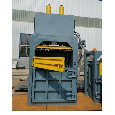 2022 Ultima tecnologia Piccolo balenatore di fieno a bale con compactore idraulico