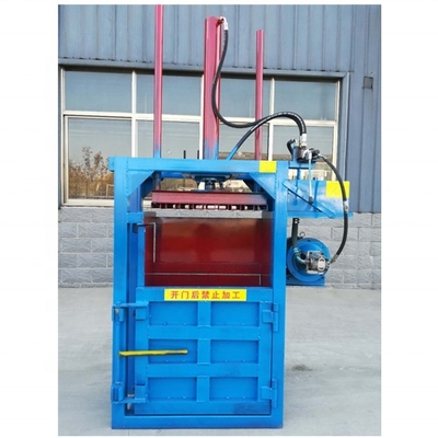 2022 Ultima tecnologia Piccolo balenatore di fieno a bale con compactore idraulico