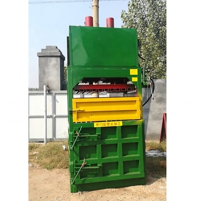 2022 Ultima tecnologia Mini Hay Press Baler facile da usare Tipo idraulico verticale