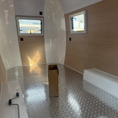 Sistema elettrico fornito Catering Trailer Food Van in acciaio inossidabile per i negozi di abbigliamento