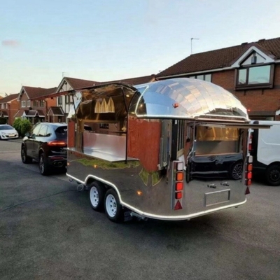 35KM-75KM/H Food Truck Catering Trailer con facile funzionamento e cucina completamente attrezzata