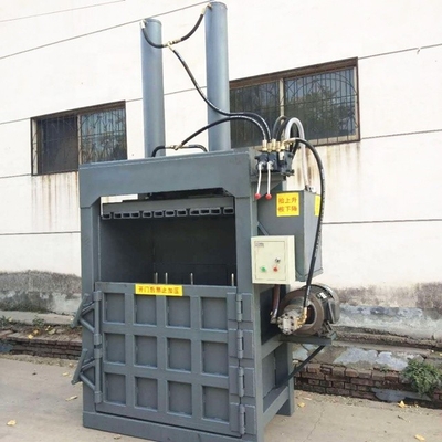 Macchina idraulica per confezionamento di bottiglie in PET 30-100 t Capacità 5-8 sacchetti all'ora Compattatore idraulico