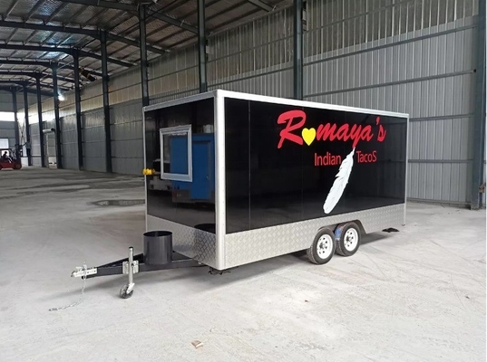 Produrre cibo per carrello di pizza mobile
