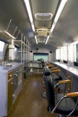 Negozio mobile multifunzionale personalizzato Barbiere Auto Food Truck con materia prima di soia