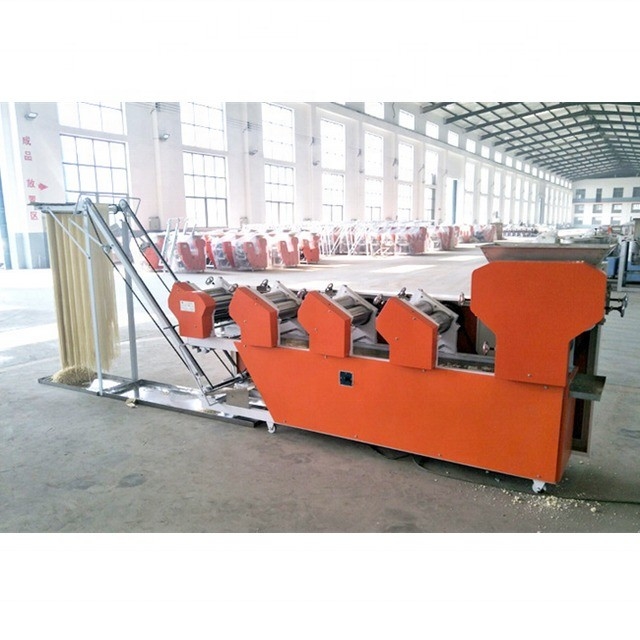 Produttore professionale di noodle Udon 150-800 kg/h Capacità 2mm/3mm/5mm/10mm/20mm Larghezza del noodle