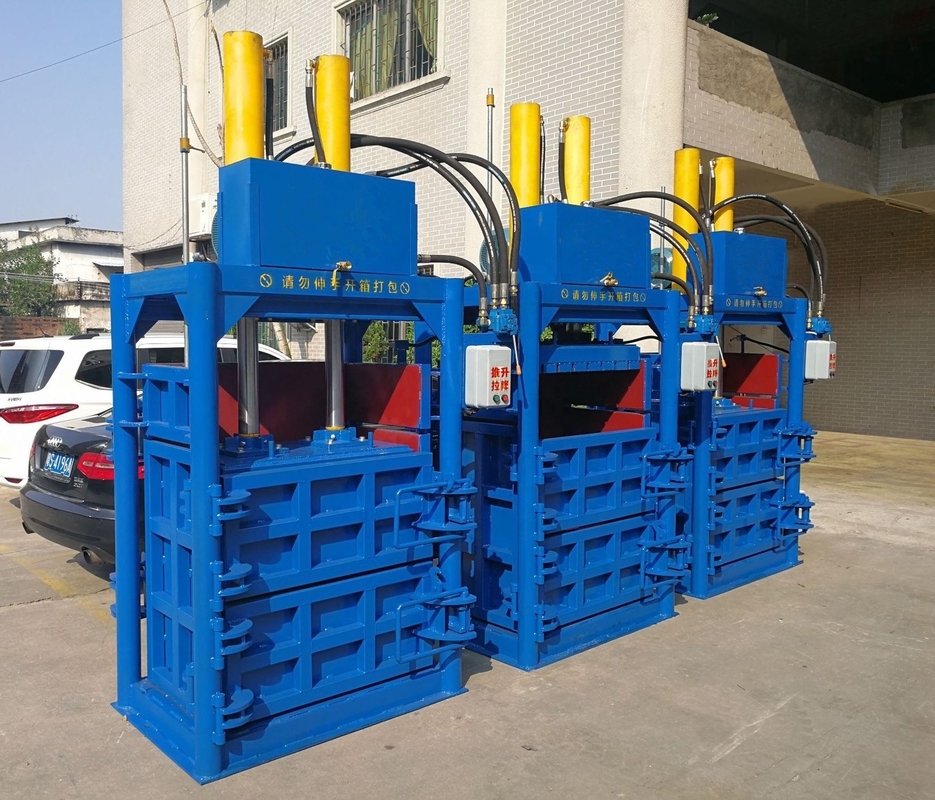 Macchina idraulica per confezionamento di bottiglie in PET 30-100 t Capacità 5-8 sacchetti all'ora Compattatore idraulico